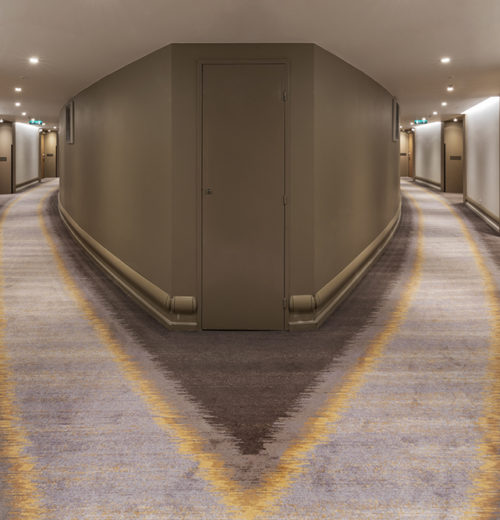 Hyatt Regency Paris Étoile Guest corridors to lift