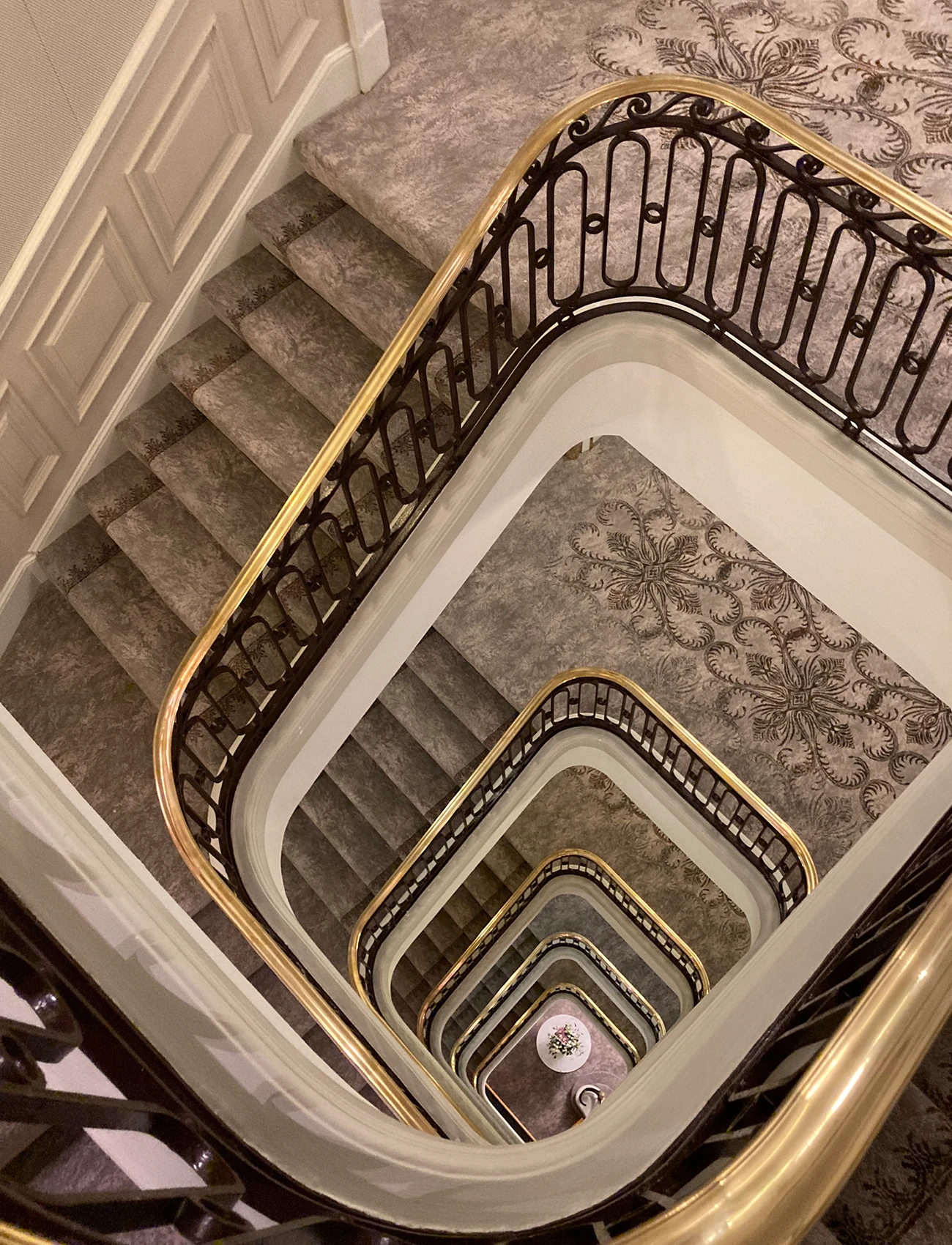 Custom carpets by Ulster Carpets at 47 Park Street, Mayfair, London.