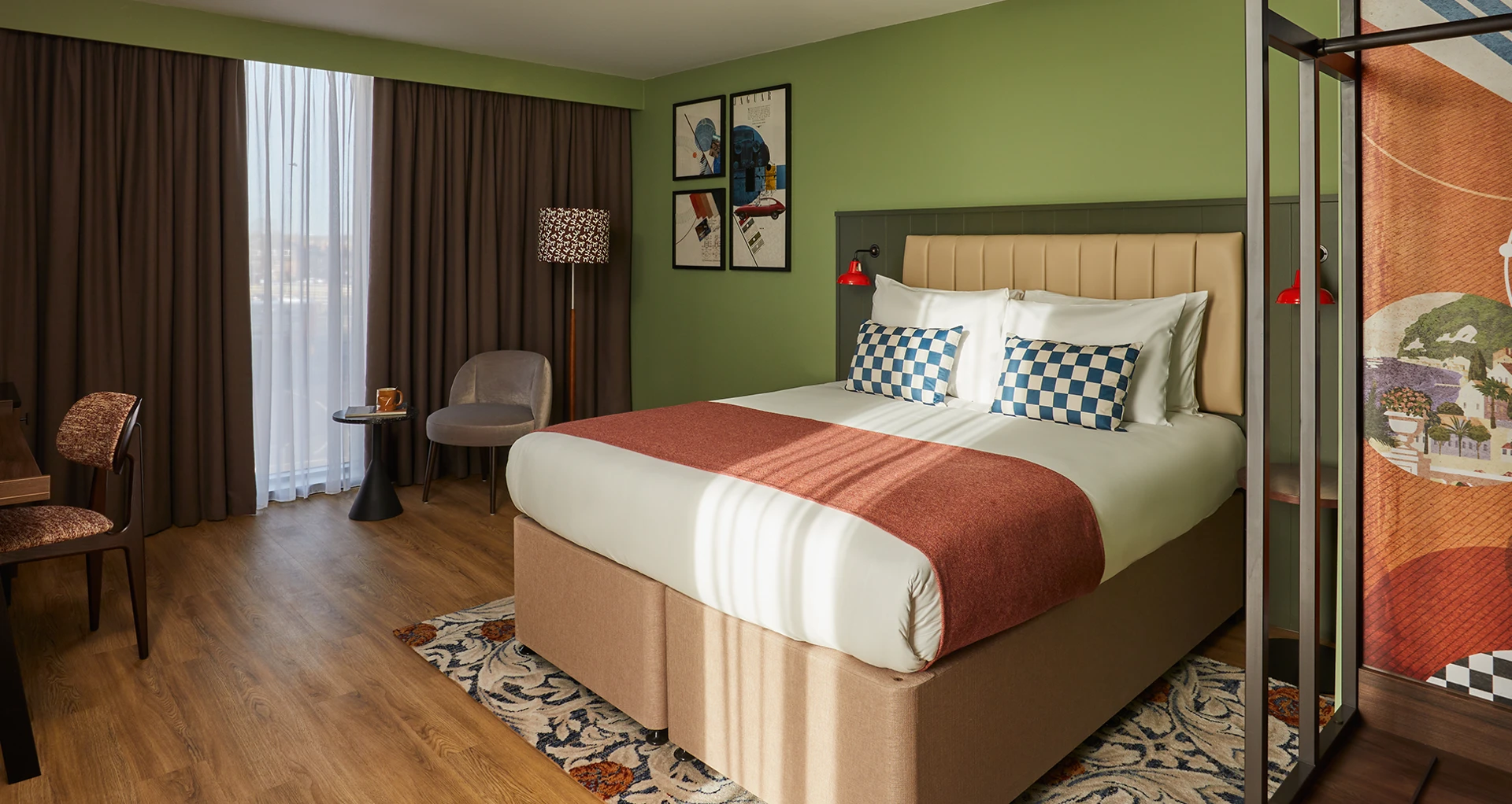 Hero_Hotel_Indigo_Coventry_VeerleEvens_Suite_Ulster_Carpets_Custom_Design.png