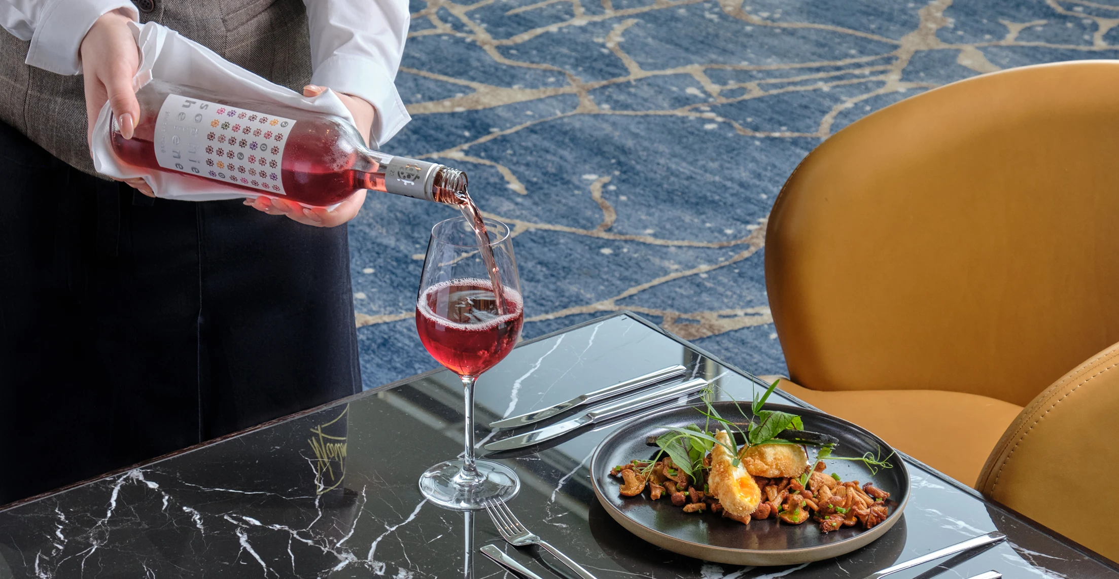 Custom carpets by Ulster Carpets for InterContinental Berlin.